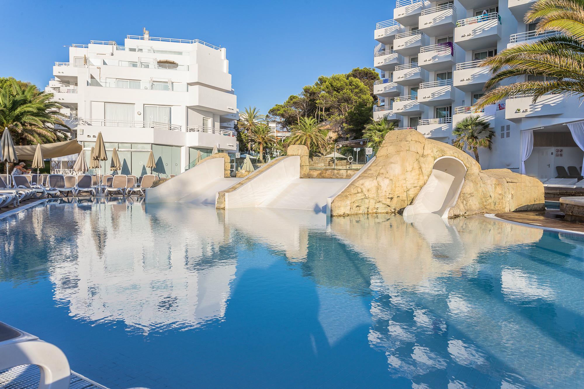 Fergus Style Cala Blanca Suites Санта-Понса Экстерьер фото