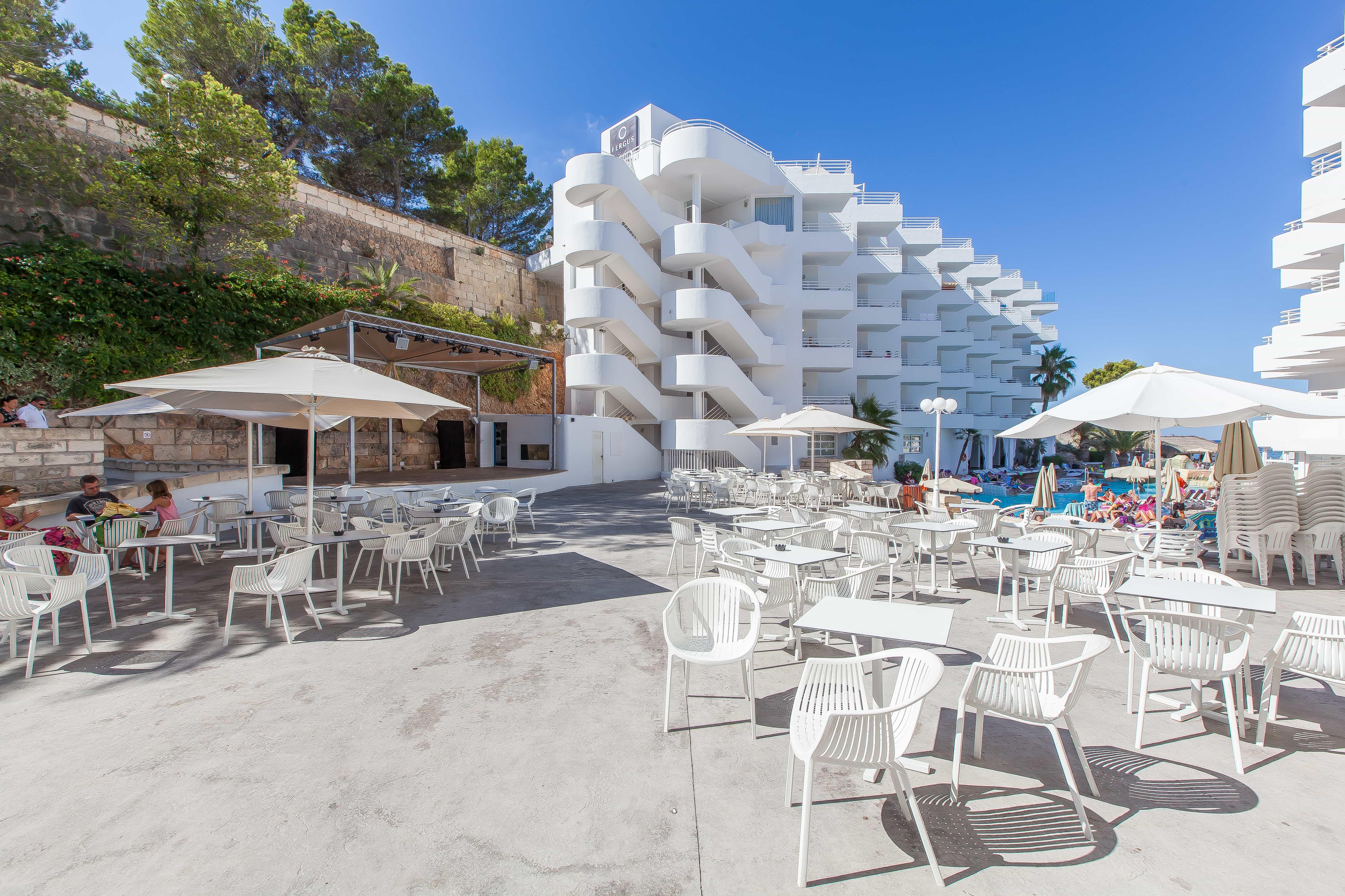 Fergus Style Cala Blanca Suites Санта-Понса Экстерьер фото